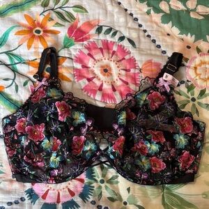 Victoria's Secret Black Multicolor Floral Bra